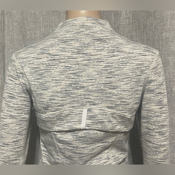 Lululemon Define Jacket In Wee Are From Space Silver Spoon-Size:6- - Picture 7 of 9